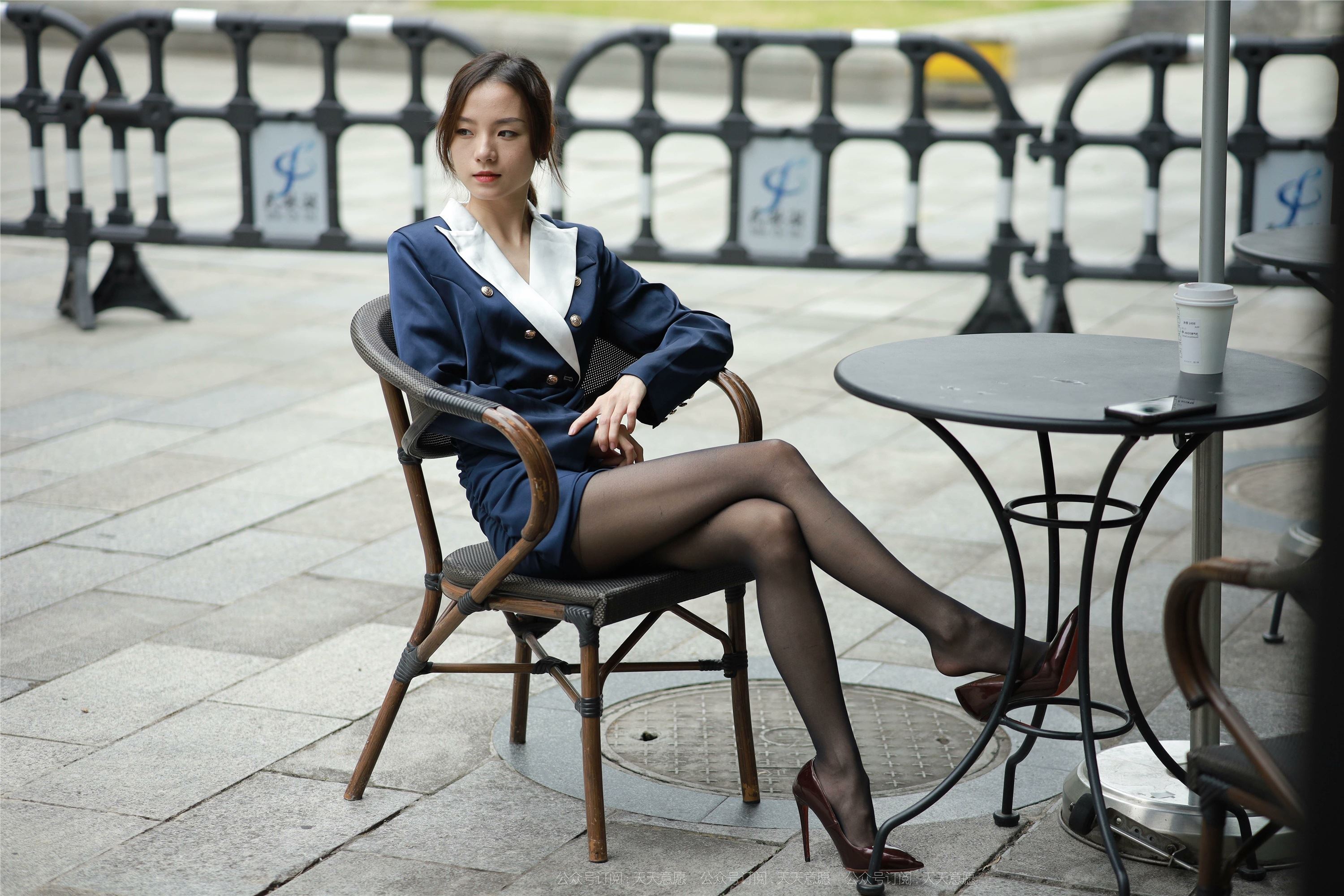 IESS异思趣向  2021.11.05 丝享家966：小六《姓感包臀职业装》